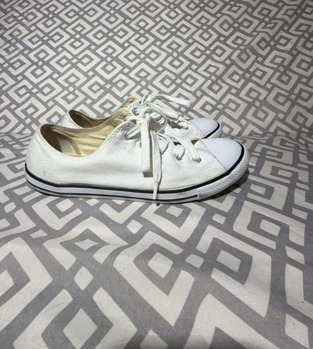 Converse All Star Dainty Low Top White Sneakers Women's Size 9.5